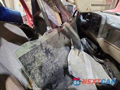 Zdjęcie 7 z 12 samochodu: 2002 CHEVROLET TAHOE C1500 VIN:1GNEC13V32R118219 - miniatura