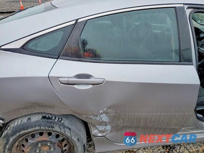 Zdjęcie 10 z 11 samochodu: 2016 HONDA CIVIC LX VIN:19XFC2F51GE080667 - miniatura