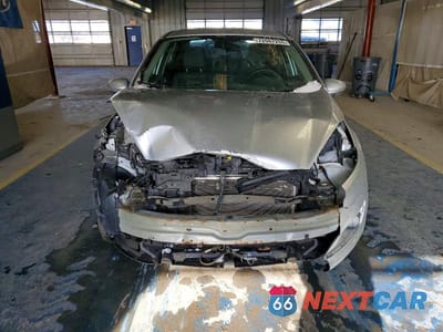 Piąte zdjęcie samochodu w środku: 2019 FORD FIESTA SE VIN:3FADP4BJ0KM136340 - miniatura