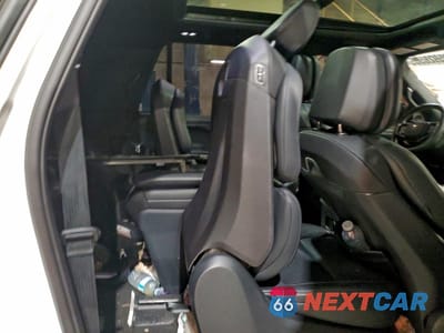 Zdjęcie 10 z 12 samochodu: 2025 LINCOLN NAVIGATOR L RESERVE VIN:5LMJJ3LG7SEL00774 - miniatura