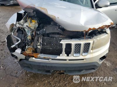 Zdjęcie 11 z 13 samochodu: 2014 JEEP COMPASS LATITUDE VIN:1C4NJDEB8ED535954 - miniatura