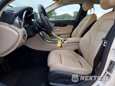 Zdjęcie 7 z 13 samochodu: 2015 MERCEDES-BENZ C 300 VIN:55SWF4JB3FU057639 - miniatura