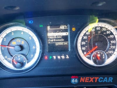 Zdjęcie 9 z 11 samochodu: 2014 RAM 1500 SLT VIN:1C6RR7GT0ES409088 - miniatura