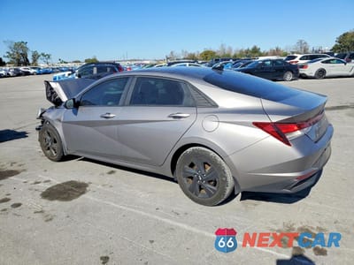Drugie zdjęcie samochodu z przodu: 2023 HYUNDAI ELANTRA SEL VIN:KMHLM4AG1PU628099 - miniatura