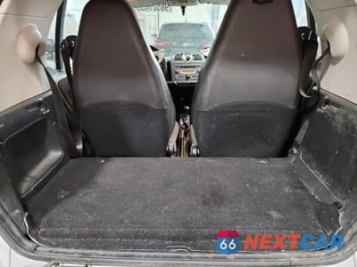 Zdjęcie 10 z 12 samochodu: 2009 SMART FORTWO PURE VIN:WMEEJ31XX9K293098 - miniatura