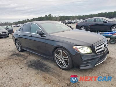 Czwarte zdjęcie samochodu z boku: 2019 MERCEDES-BENZ E 300 VIN:WDDZF4JB2KA638587 - miniatura