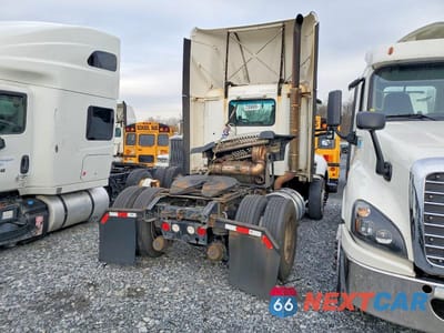 Czwarte zdjęcie samochodu z boku: 2016 KENWORTH CONSTRUCTION T680 VIN:1XKYA48X3GJ119209 - miniatura