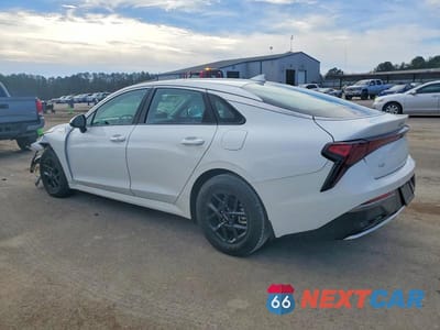 Drugie zdjęcie samochodu z przodu: 2025 KIA K5 LXS VIN:KNAG24J70S5286494 - miniatura