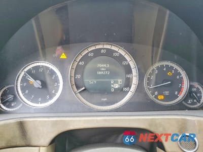 Zdjęcie 9 z 13 samochodu: 2011 MERCEDES-BENZ E 350 4MATIC VIN:WDDHF8HBXBA352611 - miniatura