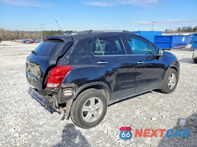 Trzecie zdjęcie samochodu z tyłu: 2019 CHEVROLET TRAX 1LT VIN:KL7CJLSB2KB909615 - miniatura