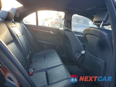 Zdjęcie 10 z 12 samochodu: 2010 MERCEDES-BENZ C 300 VIN:WDDGF5EB0AR096932 - miniatura