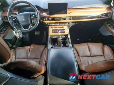 Zdjęcie 8 z 14 samochodu: 2022 LINCOLN AVIATOR RESERVE VIN:5LM5J7XC3NGL06824 - miniatura