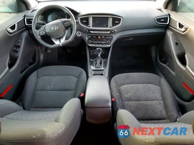Zdjęcie 8 z 12 samochodu: 2019 HYUNDAI IONIQ BLUE VIN:KMHC65LC1KU140161 - miniatura