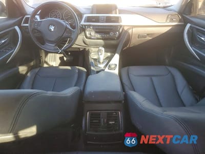 Zdjęcie 8 z 12 samochodu: 2017 BMW 320 I VIN:WBA8A9C56HK620277 - miniatura