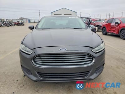 Piąte zdjęcie samochodu w środku: 2016 FORD FUSION SE VIN:3FA6P0H77GR119381 - miniatura