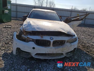 Piąte zdjęcie samochodu w środku: 2018 BMW M3 VIN:WBS8M9C54J5L71694 - miniatura