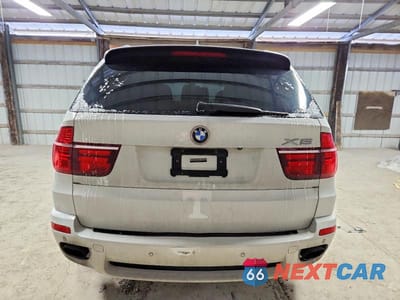 Zdjęcie 6 z 13 samochodu: 2011 BMW X5 XDRIVE50I VIN:5UXZV8C56BL417671 - miniatura