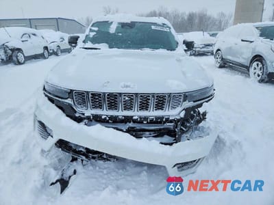 Piąte zdjęcie samochodu w środku: 2022 JEEP GRAND CHEROKEE LAREDO VIN:1C4RJHAG8N8590889 - miniatura