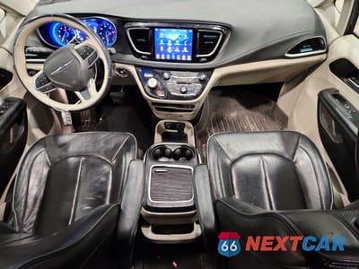 Zdjęcie 8 z 13 samochodu: 2020 CHRYSLER PACIFICA LIMITED VIN:2C4RC1GG2LR272602 - miniatura