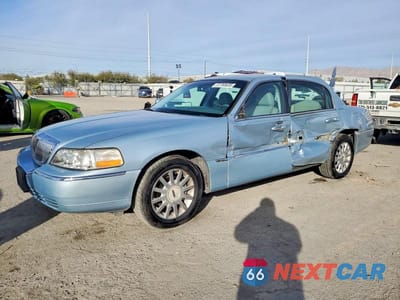 2006 LINCOLN TOWN CAR SIGNATURE 1LNHM81W56Y649825 - główne zdjęcie licytacji z USA - miniatura