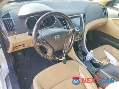 Zdjęcie 8 z 12 samochodu: 2014 HYUNDAI SONATA HYBRID VIN:KMHEC4A42EA107117 - miniatura