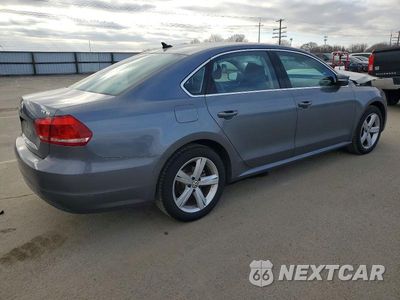 Trzecie zdjęcie samochodu z tyłu: 2014 VOLKSWAGEN PASSAT SE VIN:1VWBT7A38EC108497 - miniatura