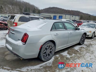 Trzecie zdjęcie samochodu z tyłu: 2023 CHRYSLER 300 TOURING L VIN:2C3CCASG1PH661938 - miniatura