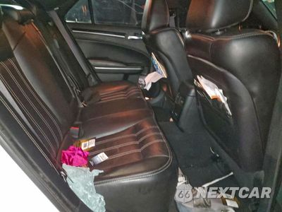 Zdjęcie 11 z 14 samochodu: 2019 CHRYSLER 300 S VIN:2C3CCABG3KH708086 - miniatura