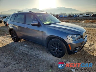 Czwarte zdjęcie samochodu z boku: 2012 BMW X5 VIN:5UXZV4C52CL748113 - miniatura