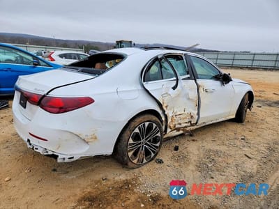 Trzecie zdjęcie samochodu z tyłu: 2024 MERCEDES-BENZ E 350 4MATIC VIN:W1KLF4HB2RA045463 - miniatura