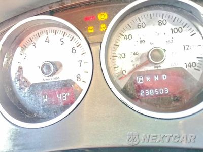 Zdjęcie 9 z 13 samochodu: 2010 VOLKSWAGEN ROUTAN SE VIN:2V4RW3D17AR424413 - miniatura