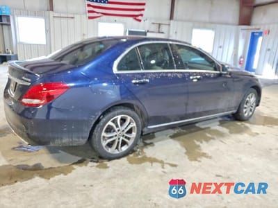 Trzecie zdjęcie samochodu z tyłu: 2018 MERCEDES-BENZ C 300 4MATIC VIN:55SWF4KB1JU257166 - miniatura