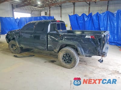 Drugie zdjęcie samochodu z przodu: 2022 TOYOTA TACOMA ACCESS CAB VIN:3TYSZ5ANXNT064299 - miniatura