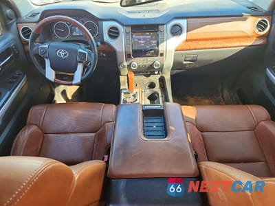 Zdjęcie 8 z 11 samochodu: 2015 TOYOTA TUNDRA CREWMAX 1794 VIN:5TFAW5F10FX457519 - miniatura