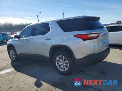 Drugie zdjęcie samochodu z przodu: 2020 CHEVROLET TRAVERSE LS VIN:1GNERFKW3LJ130506 - miniatura