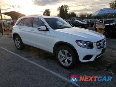 Czwarte zdjęcie samochodu z boku: 2018 MERCEDES-BENZ GLC 300 VIN:WDC0G4JB4JV063202 - miniatura