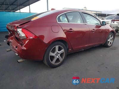 Trzecie zdjęcie samochodu z tyłu: 2012 VOLVO S60 T5 VIN:YV1622FS6C2025402 - miniatura