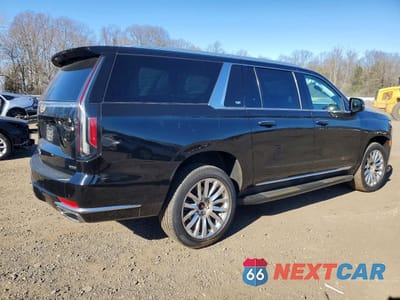 Trzecie zdjęcie samochodu z tyłu: 2022 CADILLAC ESCALADE ESV LUXURY VIN:1GYS4JKL3NR133858 - miniatura