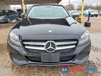 Piąte zdjęcie samochodu w środku: 2016 MERCEDES-BENZ C 300 4MATIC VIN:55SWF4KB4GU138052 - miniatura