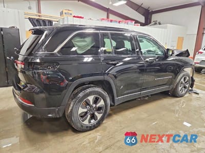 Trzecie zdjęcie samochodu z tyłu: 2024 JEEP GRAND CHEROKEE LIMITED 4XE VIN:1C4RJYB64RC145350 - miniatura