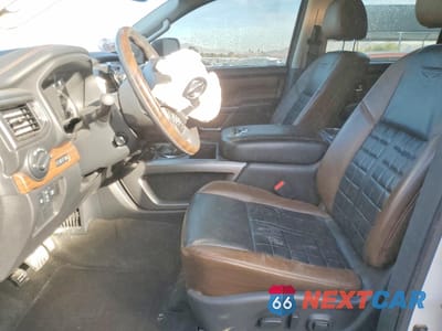 Zdjęcie 7 z 13 samochodu: 2018 NISS TITAN XD S VIN:1N6AA1F44JN520558 - miniatura