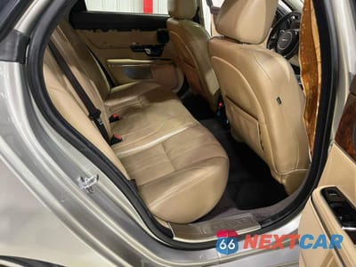 Zdjęcie 6 z 10 samochodu: 2011 JAGUAR XJ VIN:SAJWA1CB8BLV13204 - miniatura