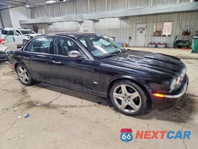 Czwarte zdjęcie samochodu z boku: 2006 JAGUAR VANDENPLAS VIN:SAJWA82B56SG49993 - miniatura