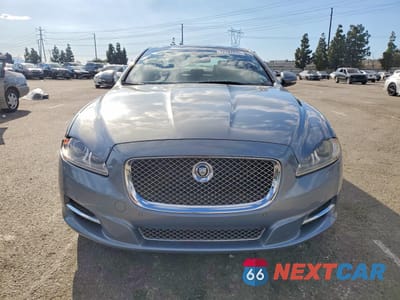 Piąte zdjęcie samochodu w środku: 2013 JAGUAR XJ SUPERCHARGED VIN:SAJWA1GE6DMV49507 - miniatura