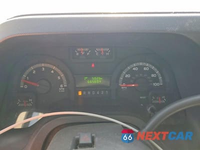 Zdjęcie 9 z 13 samochodu: 2018 FORD E350 UTILITY / SERVICE VAN VIN:1FDWE3F67JDC35476 - miniatura