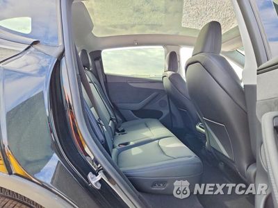 Zdjęcie 10 z 12 samochodu: 2026 TESLA MODEL Y VIN:7SAYGDEE2TA589746 - miniatura