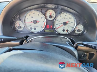 Zdjęcie 9 z 13 samochodu: 2001 MAZDA MX-5 MIATA BASE VIN:JM1NB353010207509 - miniatura