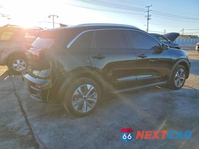 Trzecie zdjęcie samochodu z tyłu: 2022 KIA NIRO S VIN:KNDCC3LG9N5135860 - miniatura