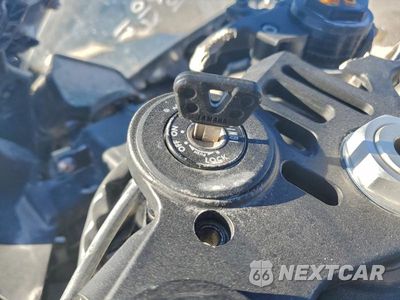 Zdjęcie 8 z 9 samochodu: 2024 YAMAHA YZFR1 VIN:JYARN66E1RA004642 - miniatura
