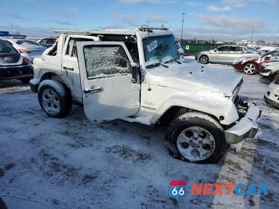Czwarte zdjęcie samochodu z boku: 2015 JEEP WRANGLER UNLIMITED SAHARA VIN:1C4BJWEG3FL653217 - miniatura